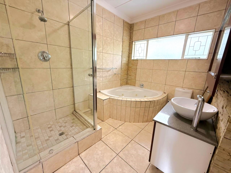 To Let 4 Bedroom Property for Rent in Dan Pienaar Free State